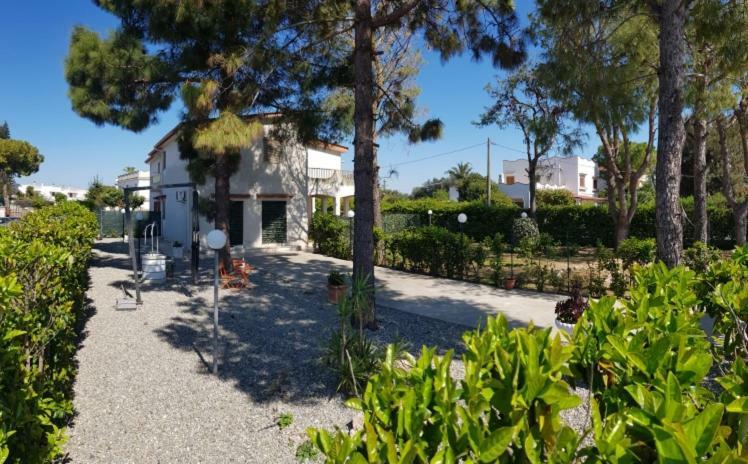 Villa Fioroni Leporano Esterno foto